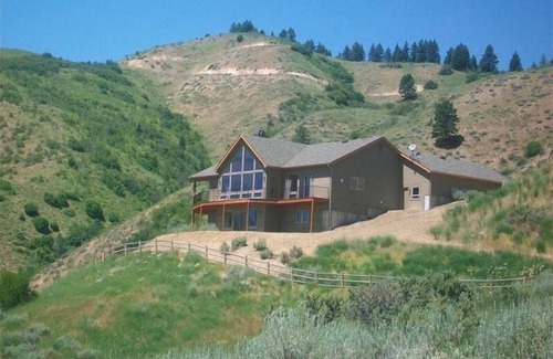 Boise House | Spectacular views and rural life, yet close to Boise