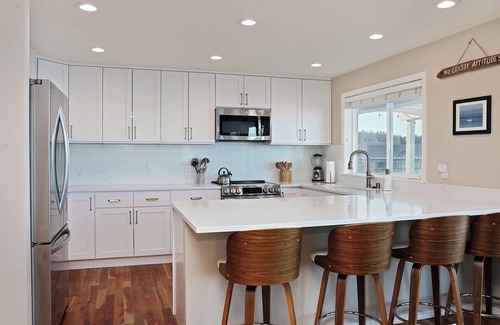 Freeland House | Spectacular Whidbey Island Beach Front Estate - on sandy Mutiny Bay