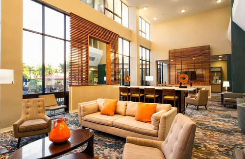 Hialeah House | Spend Some Time in Luxury! Near Fort Lauderdale