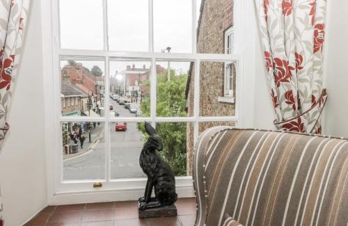 Pickering Apartment | Spire View