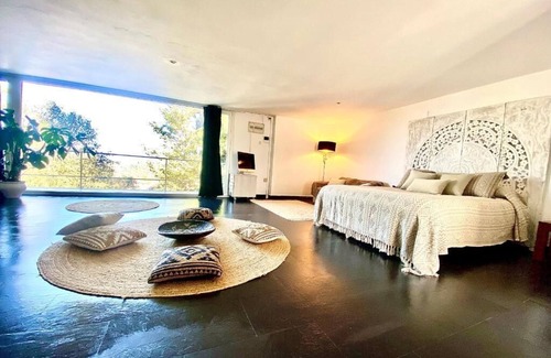 Vallcarca i els Penitents House | Spirit of Queen