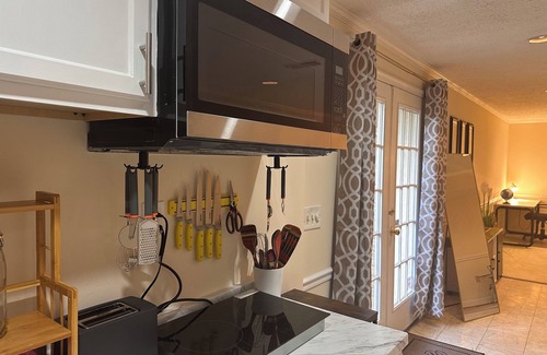 Redland House | Splendid 1-bed Apart in House with AC, WiFi, parking