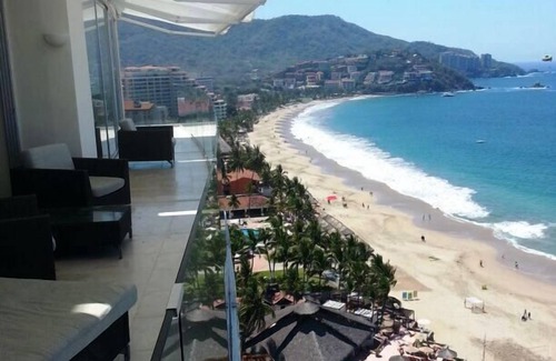 Ixtapa Condo | Splendid First-Class Beach Penthouse at Amara Ixtapa