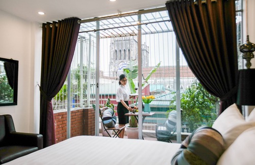 Hang Trong Hotel | Splendid Holiday Hotel