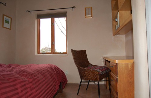 Santa Fe House | Splendid Sunny Guest Suite, Private Bath, Country Setting. Romantic getaway !