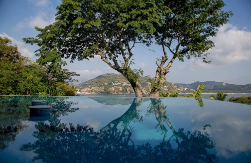 Ixtapa - Zihuatanejo Villa | Splendid Villa With an Astonishing View Overlookíng the Bay of Zihua!