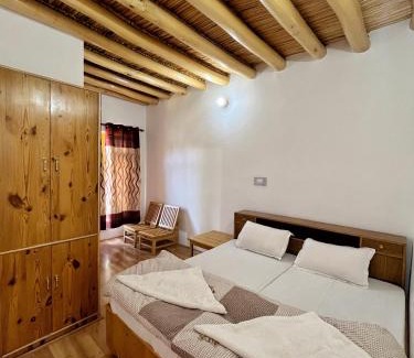 Leh House | Sponbo Guest House, Leh