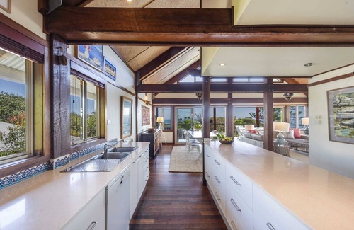 Angourie House | Spook's Point - Oceanstays