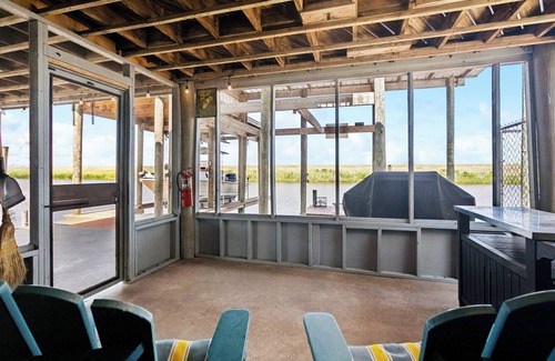 Slidell House | Sportsmans Retreat in Paradise! Bayou Bungalow near New Orleans Sleeps 10