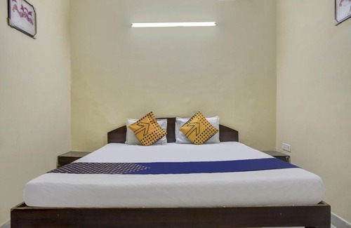 Bhopal Hotel | SPOT ON 81118 Aditya Shri Garden