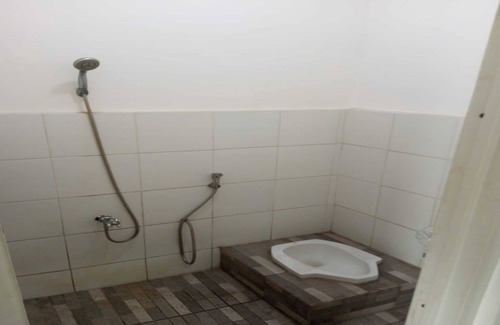 Ragunan Hotel | SPOT ON 93722 Shannhay Guest House Syariah