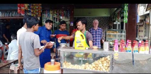 Shujalpur Hotel | SPOT ON Hotel