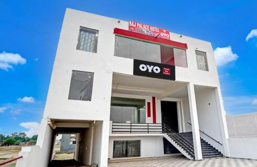 Gyanpur Hotel | SPOT ON Raj Palace