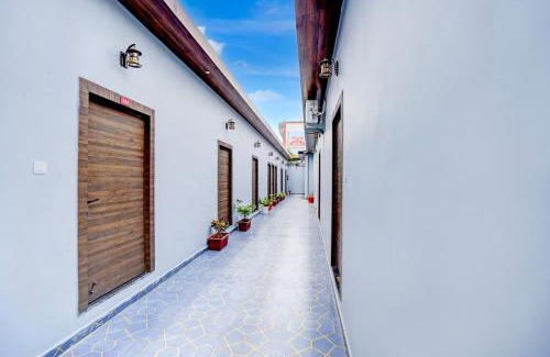 Jhusi Hotel | SPOT ON WACHIE RESORT AND RESTAURANT