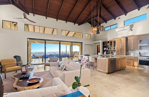 Coco House | Sprawling Villa - Ocean View Pool & Hot Tub