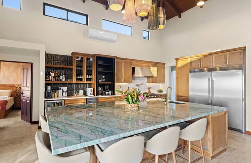 Coco House | Sprawling Villa - Ocean View Pool & Hot Tub