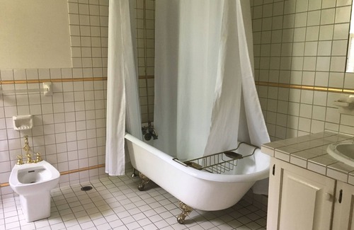 Hanoverton Hotel | Spread Eagle Tavern and Inn