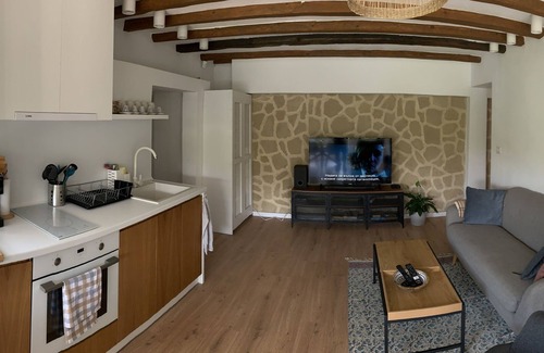 Veliko Tarnovo Apartment | Spring/Пролет Guest House in the heart of Veliko Tărnovo