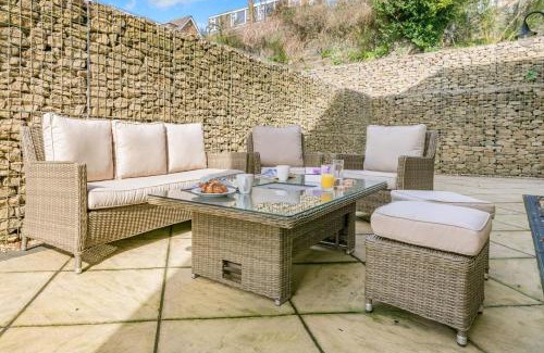 Holmfirth House | Spring Bank View - Holmfirth