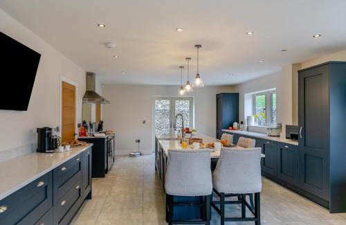 Holmfirth House | Spring Bank View - Holmfirth