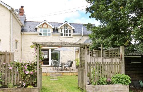 Llangeler House | Spring Cottage