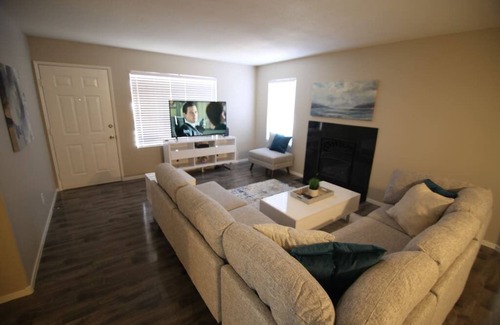 Spring Valley House | Spring Mountain · 35% Off Fall Special - Classy 2 Bedroom Condo!