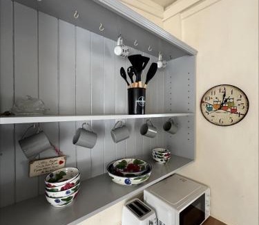 Newport Ski Chalet | Springfield oaks cottage