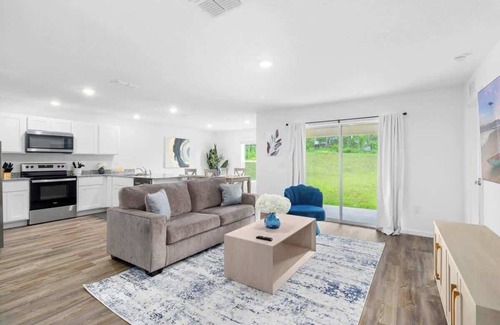 Spring Hill House | 🌿 Springhill Retreat! | Spacious 3-Bed, 2-Bath Home — Perfect for Long or Short