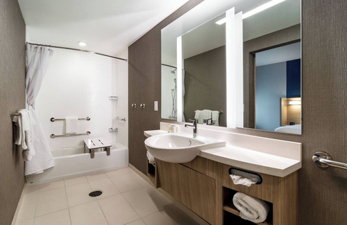 North Charleston Hotel | SpringHill Suites by Marriott Charleston Airport & Convention Center