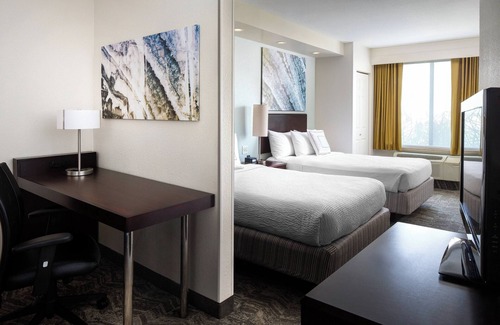 Bakersfield Hotel | SpringHill Suites by Marriott Bakersfield
