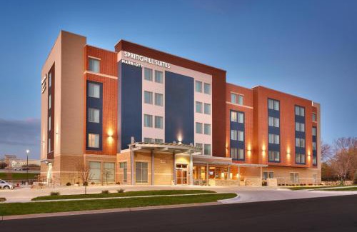 Coralville Hotel | SpringHill Suites by Marriott Coralville