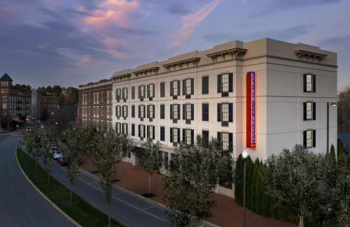 Huntsville Hotel | SpringHill Suites by Marriott Huntsville West/Research Park