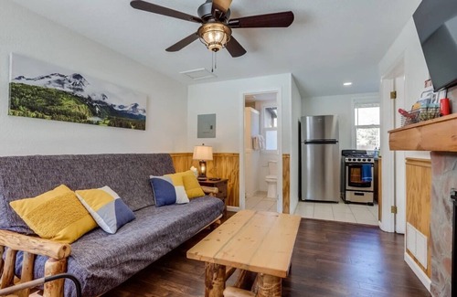 Lyons Cabin | Spruce Cabin- MTN Views- River Access-Fire Pit!