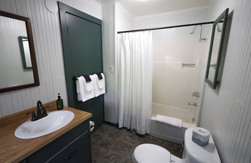 Nevada City Cottage | Spruce Cottage at Piety Hill Cottages