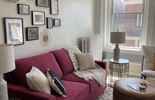 Indianola Apartment | Squareview Stays - Modern Apartment On the Square