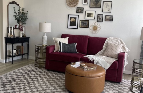 Indianola Apartment | Squareview Stays - Modern Apartment On the Square