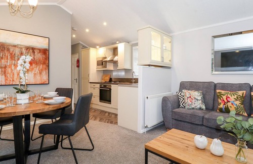 Troutbeck Bridge Cottage | SQUIRRELS NOOK, pet friendly, with a garden in Windermere