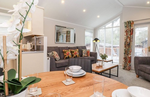 Troutbeck Bridge Cottage | SQUIRRELS NOOK, pet friendly, with a garden in Windermere