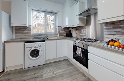 Peterborough Apartment | SRK- Brand New Luxury Private Green View Apartment