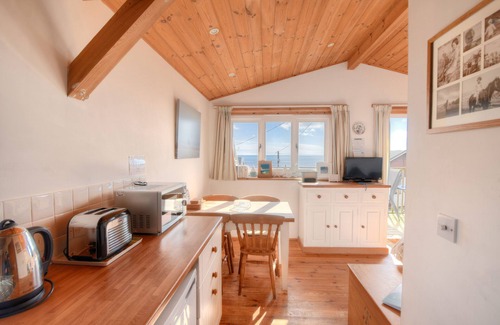 Lyme Regis Cottage | ST ANTON, pet friendly, country holiday cottage in Lyme Regis