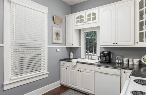 St. Elmo Improvement League House | St. Elmo Bliss Bungalow - 2BR