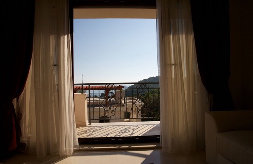 Lucice Apartment | St. George Apartments and Villa with pool