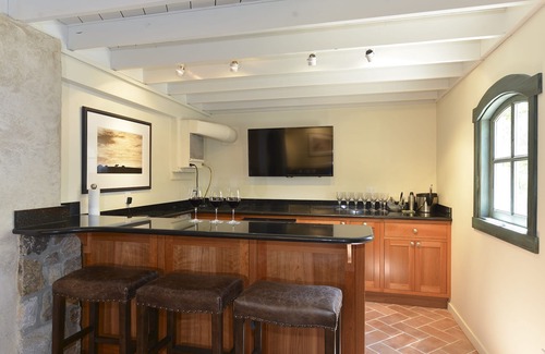 St. Helena House | St. Helena, walk to town, on vineyard, pool, one acre/private, Permit STR25-001