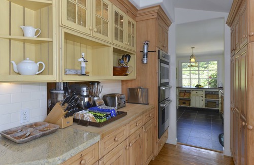 St. Helena House | St. Helena, walk to town, on vineyard, pool, one acre/private, Permit STR25-001