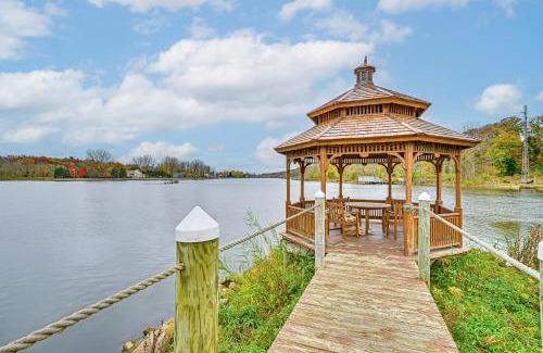 Saint Joseph House | St Joseph River, Lake Michigan Access Luxury Home