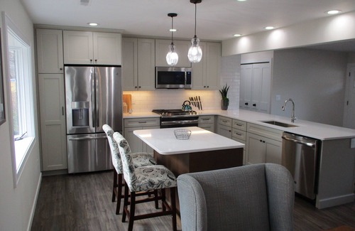 Benton Harbor House | St Joseph Riverfront House With Private RiverWalk! 30 Mins by Boat to Lake MI