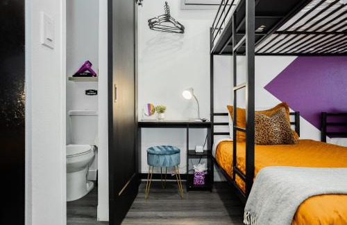 Beverly Green House | St Louis Premier Studio Escape Luxe Stay Near Vegas Strip