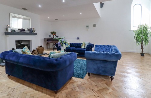 Crawshaw Booth Cottage | ST MICHAEL ON THE HILL, family friendly, with hot tub in Rossendale