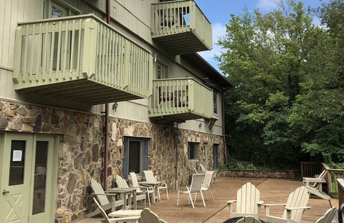 Ozark Apartment | St. Noel Sassafras Suite at Camp Ondessonk