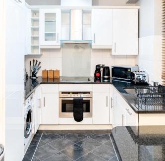 Cheap Apartment | (St' Paul Cathedral) London Studio Apartment